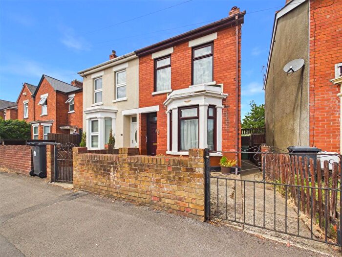3 Bedroom Semi Detached House For Sale In Calton Road, Gloucester, Gloucestershire, GL1