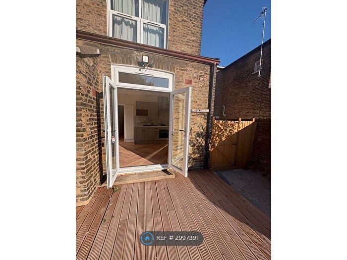 2 Bedroom Flat To Rent In Ridley Road, London, NW10