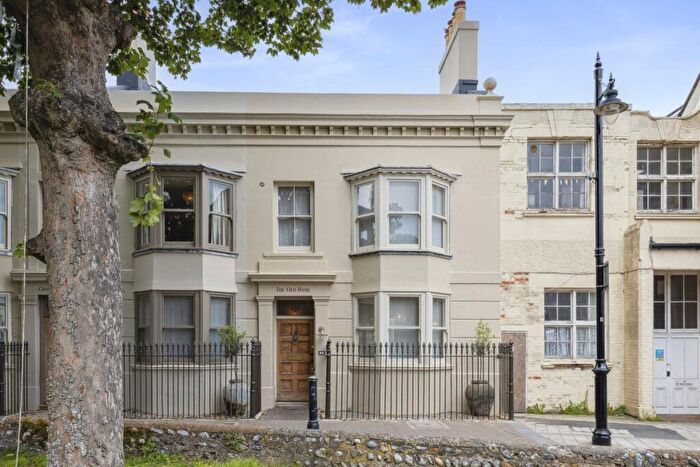 4 Bedroom Terraced House To Rent In East Street Shoreham-by-Sea, BN43