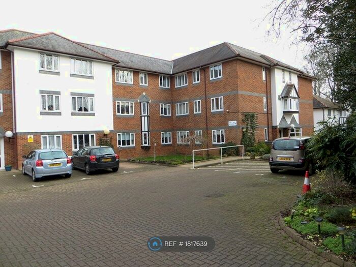 2 Bedroom Flat To Rent In St. Catherines Court, Bishop's Stortford, CM23