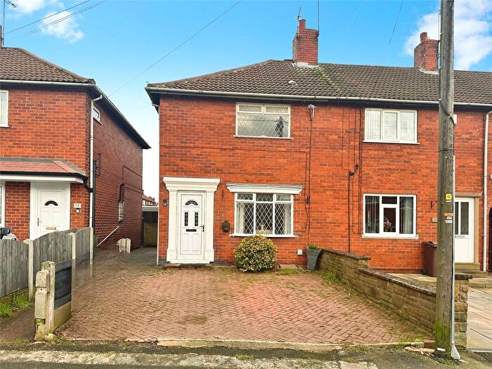 3 Bedroom End Terrace House For Sale In Bell Street, Upton, Pontefract, West Yorkshire, WF9