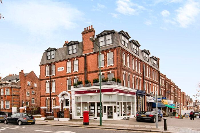 3 Bedroom Flat For Sale In Winchester Avenue, Queen's Park, London, NW6