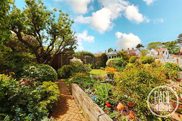 4 Bedroom Detached House For Sale In Corton Road, Lowestoft, NR32