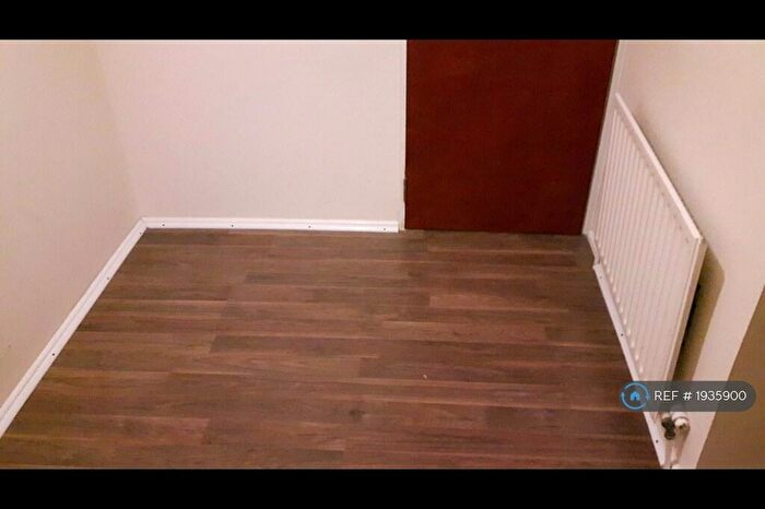 6 Bedroom Semi-Detached House To Rent In Halcot Avenue, Bexleyheath, DA6
