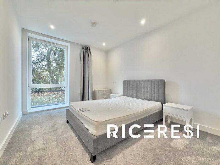 2 Bedroom Flat To Rent In New Tannery Way, London, SE1