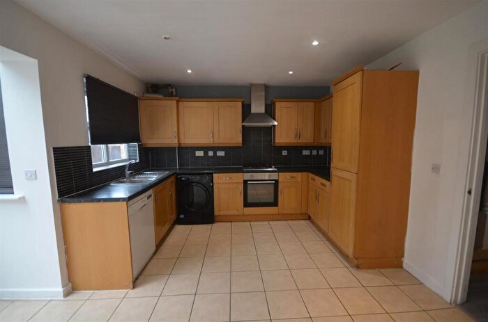 5 Bedroom Commercial Property To Rent In De Havilland Road, Edgware, HA8