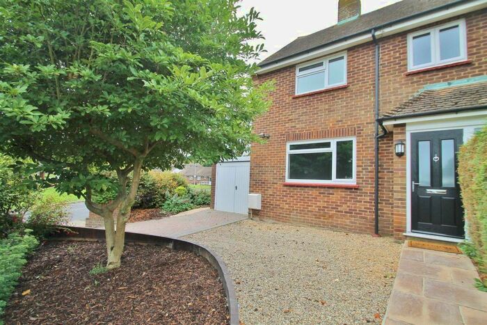 3 Bedroom Semi-Detached House To Rent In Huntingfield Road, Meopham, Gravesend, DA13