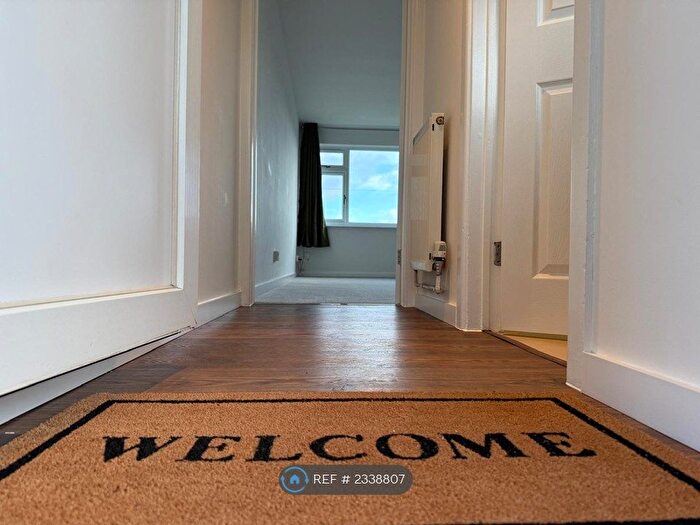 Studio To Rent In Park House, Worthing, BN11