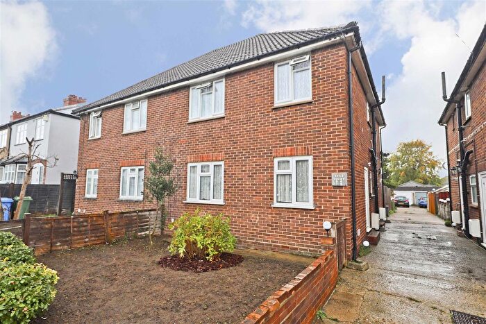 2 Bedroom Maisonette For Sale In Star Road, Hillingdon, UB10