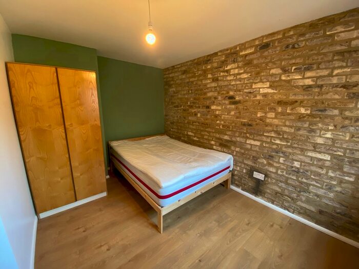 Studio To Rent In Cheshire Street, London, E2