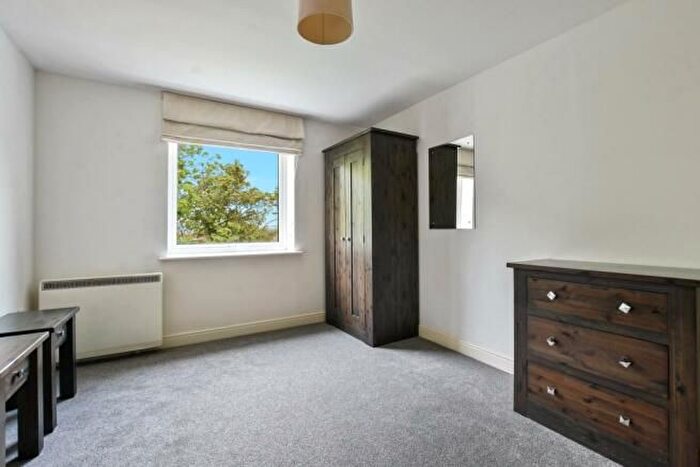1 Bedroom Flat To Rent In Cline Road, London, N11
