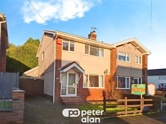 3 Bedroom Property To Rent In Beaconsfield Way, Sketty, Swansea, SA2