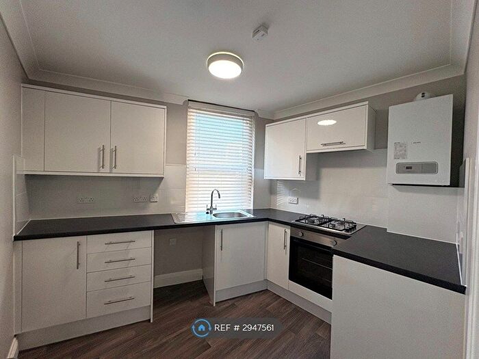 2 Bedroom Flat To Rent In St. Swithuns Road, Bournemouth, BH1