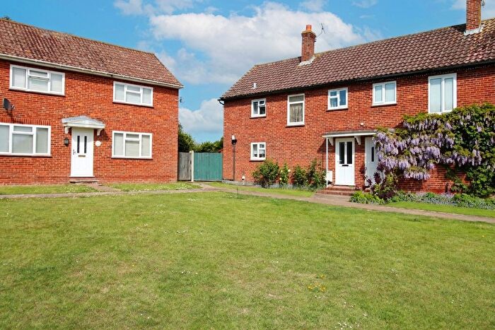 3 Bedroom Semi-Detached House For Sale In Mill View, Woodchurch, TN26