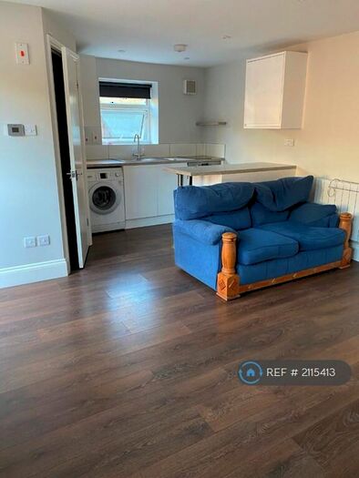 Studio To Rent In Newbridge Road, Bath, BA1