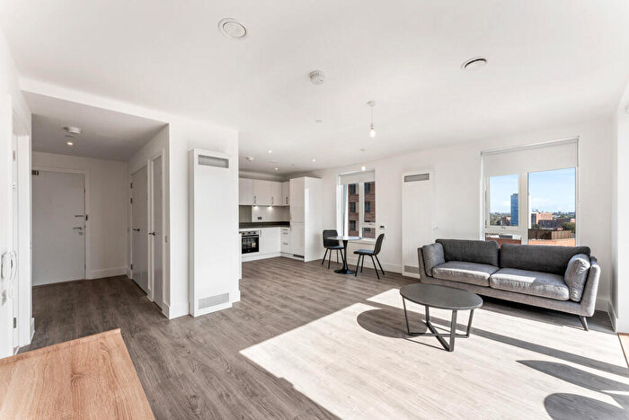 1 Bedroom Apartment To Rent In Fortunes Dock, Canning Town London, E16