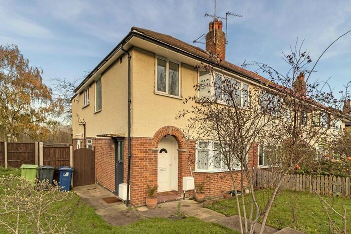 2 Bedroom Flat To Rent In Connell Crescent, London, W5