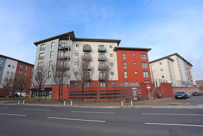 2 Bedroom Apartment To Rent In The Pulse, Old Trafford, M16