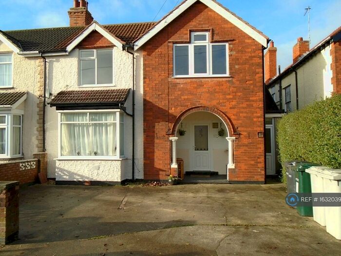 2 Bedroom Flat To Rent In Sunningdale Drive, Skegness, PE25