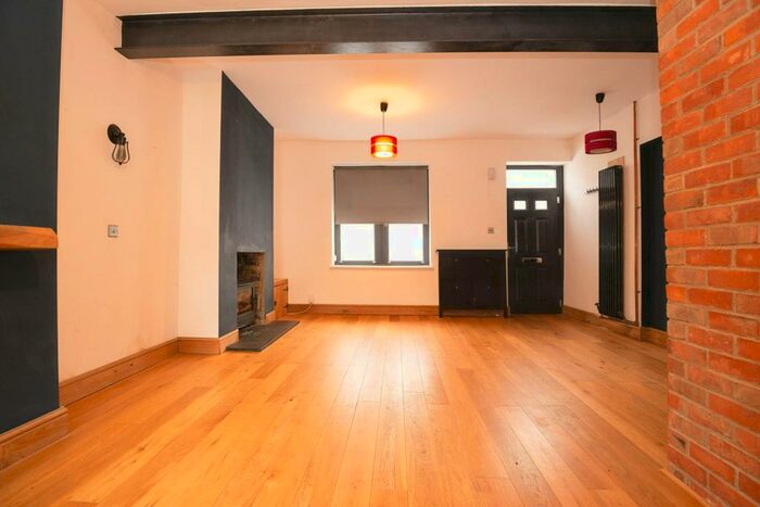 3 Bedroom House To Rent In King Street, Penarth, CF64