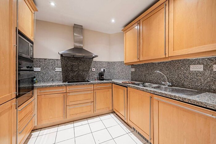 2 Bedroom Flat To Rent In Chelsea Gate Apartments, Chelsea, London, SW1W