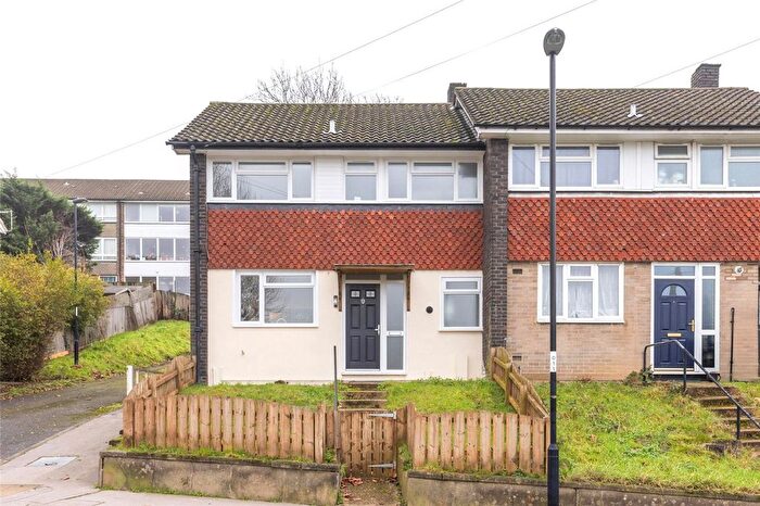 3 Bedroom Semi Detached House For Sale In College Green, London, SE19