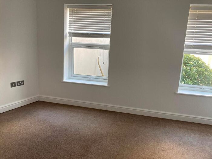 1 Bedroom Flat To Rent In Norwich Avenue, Bouremouth, BH2