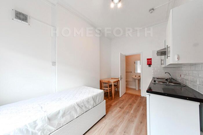 Studio To Rent In Manstone Road, Cricklewood, NW2
