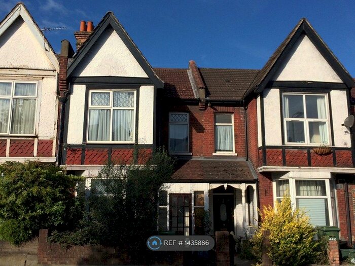 3 Bedroom Terraced House To Rent In Elmers End Road, Beckenham, BR3