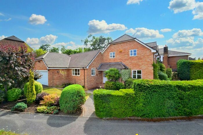 4 Bedroom Detached House To Rent In Broadstone, BH18
