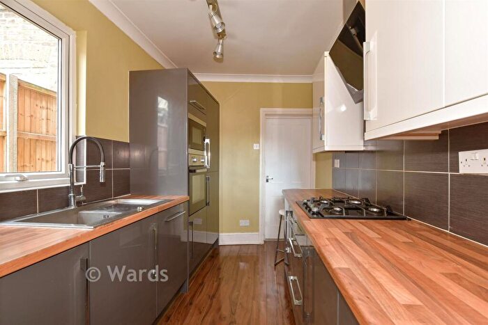 3 Bedroom Terraced House For Sale In Cecil Road, Rochester, Kent, ME1