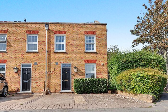 3 Bedroom End Of Terrace House For Sale In Cornworthy, Shoeburyness, SS3