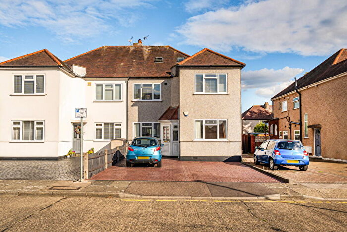 2 Bedroom Maisonette For Sale In Stanhope Road, Bexleyheath, DA7