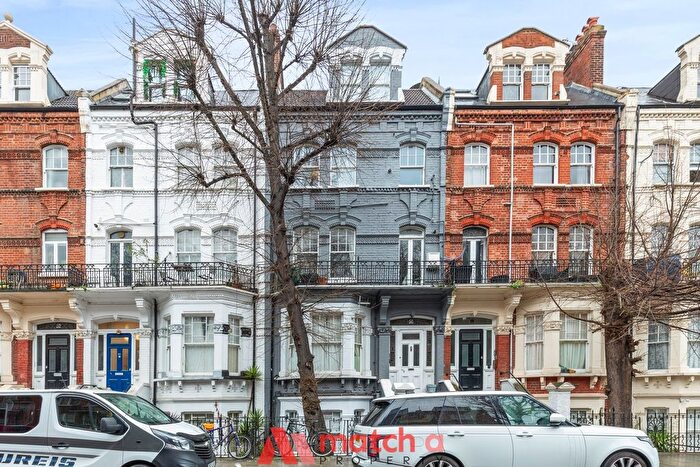 1 Bedroom Flat To Rent In Avonmore Road, West Kensington, London, W14