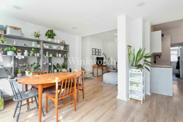 3 Bedroom Semi-Detached House For Sale In Berkshire Gardens, London, N13