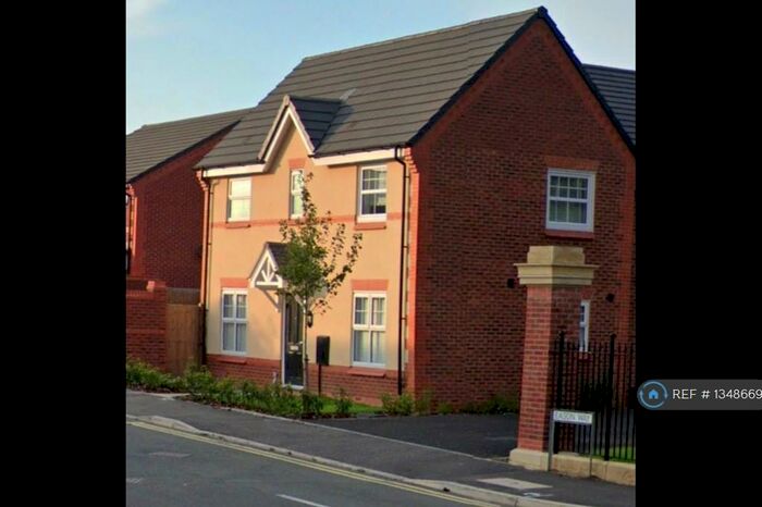 3 Bedroom Semi-Detached House To Rent In Eason Way, Ashton-Under-Lyne, OL6