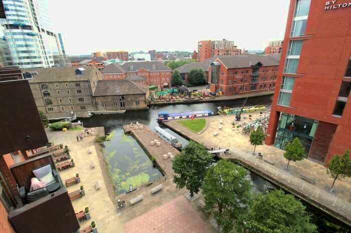 2 Bedroom Flat To Rent In Wharf Approach, Leeds, West Yorkshire, LS1