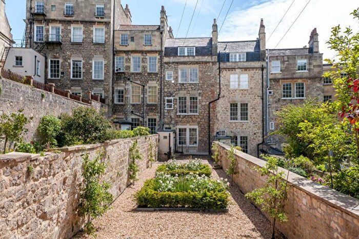 4 Bedroom Maisonette To Rent In Garden Maisonette, Lansdown Place West, BA1
