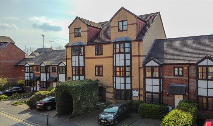 1 Bedroom Apartment To Rent In Simmonds Street, Reading, Berkshire, RG1
