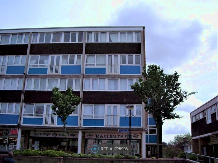 3 Bedroom Flat To Rent In The Square, Bracknell, RG12