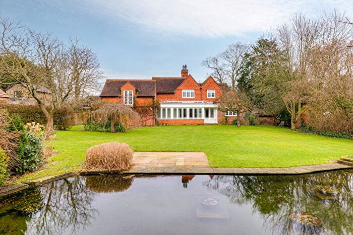 7 Bedroom Detached House For Sale In The Green, Letchmore Heath, Hertfordshire, WD25
