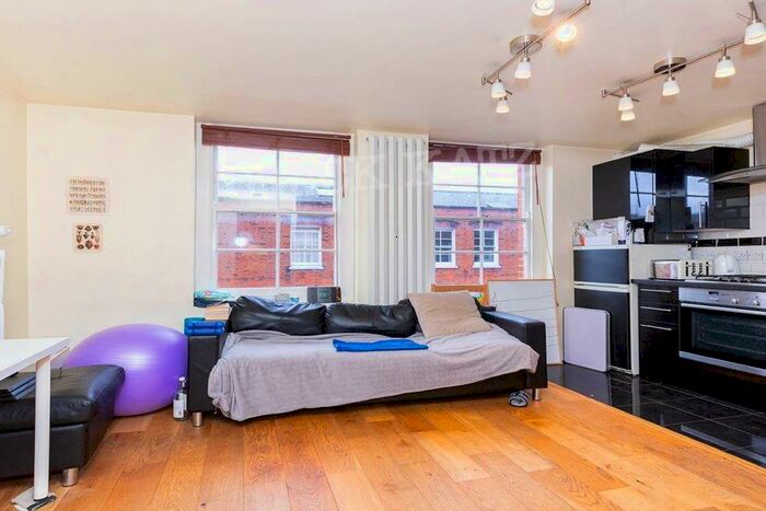 1 Bedroom Flat To Rent In Paget Street, EC1V