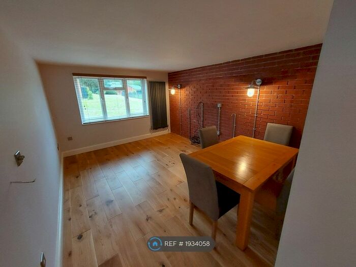 1 Bedroom Flat To Rent In Whitmore House, London, N11