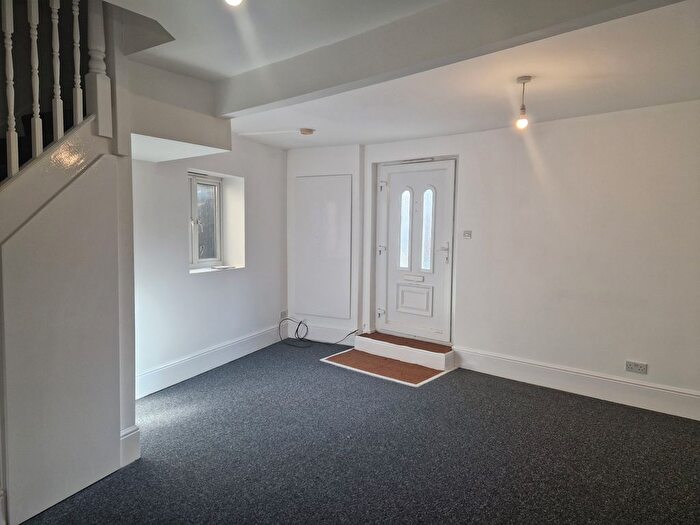 1 Bedroom Mews To Rent In Pilgrim Hill, London, SE27