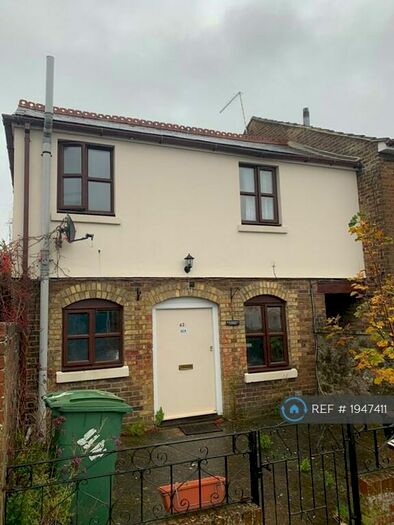 1 Bedroom Semi-Detached House To Rent In Dover Street, Maidstone, ME16