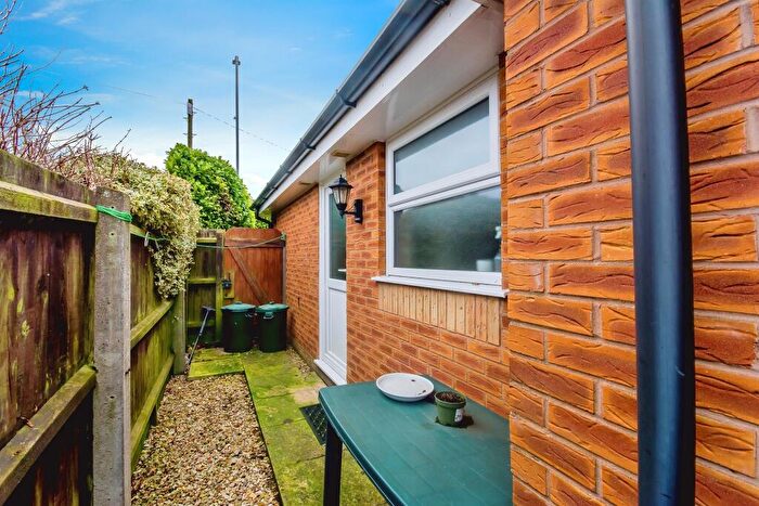 2 Bedroom Detached Bungalow For Sale In Nightingale Way, Sutton Bridge, Spalding, PE12