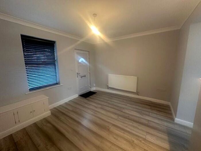 2 Bedroom House To Rent In Wood Street, DY11