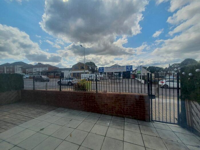 1 Bedroom Flat To Rent In Jasper Court, B Purbeck Road, Hornchurch, RM11