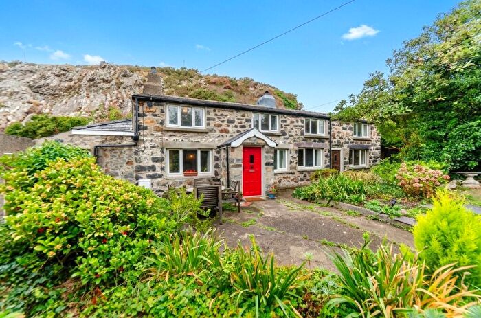 5 Bedroom Detached House For Sale In Tan Graig, Criccieth, Gwynedd, LL52
