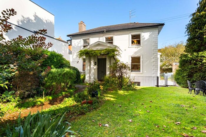 2 Bedroom Apartment For Sale In York Villas, Brighton, BN1